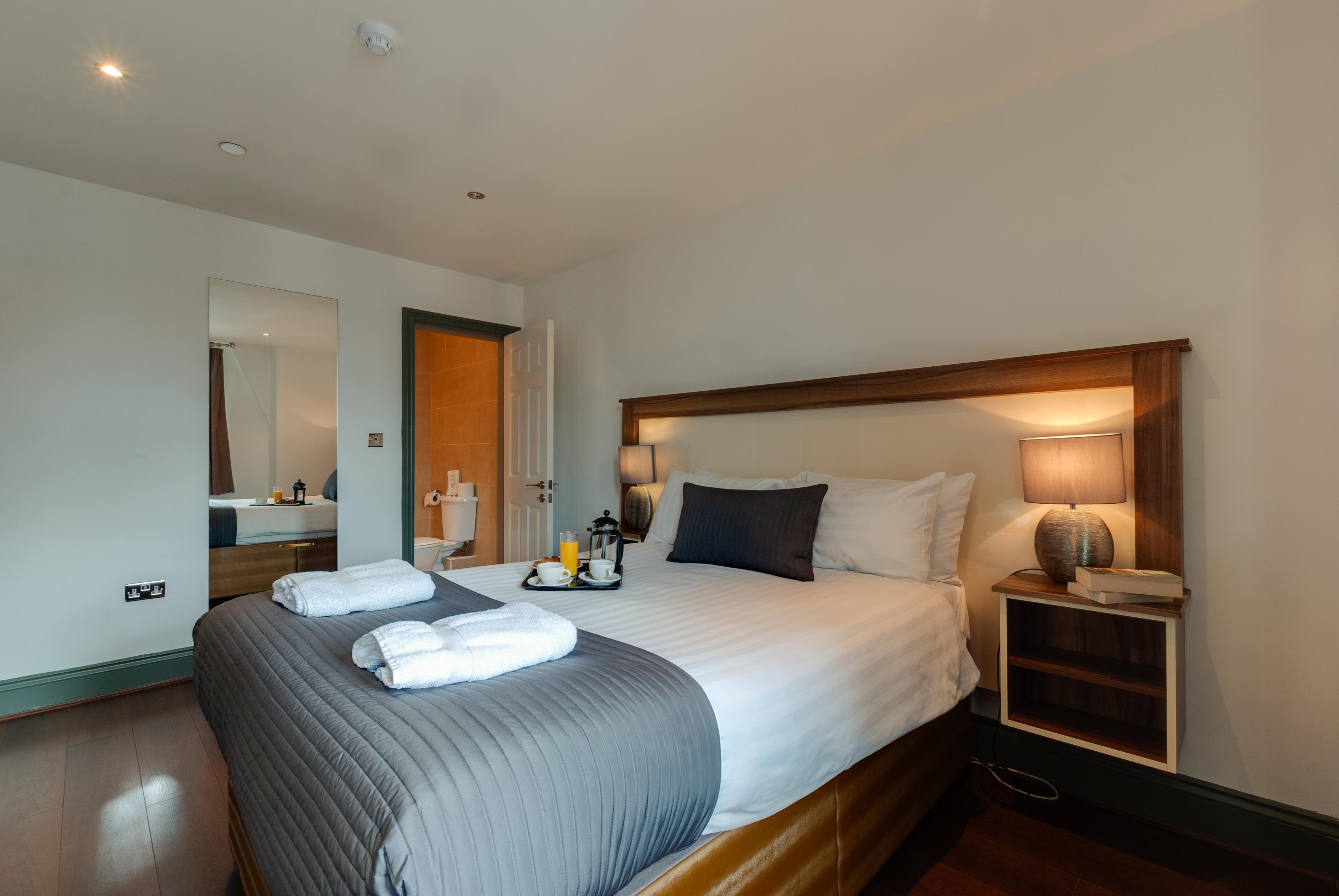 Apartment Base Serviced - Sir Thomas Street