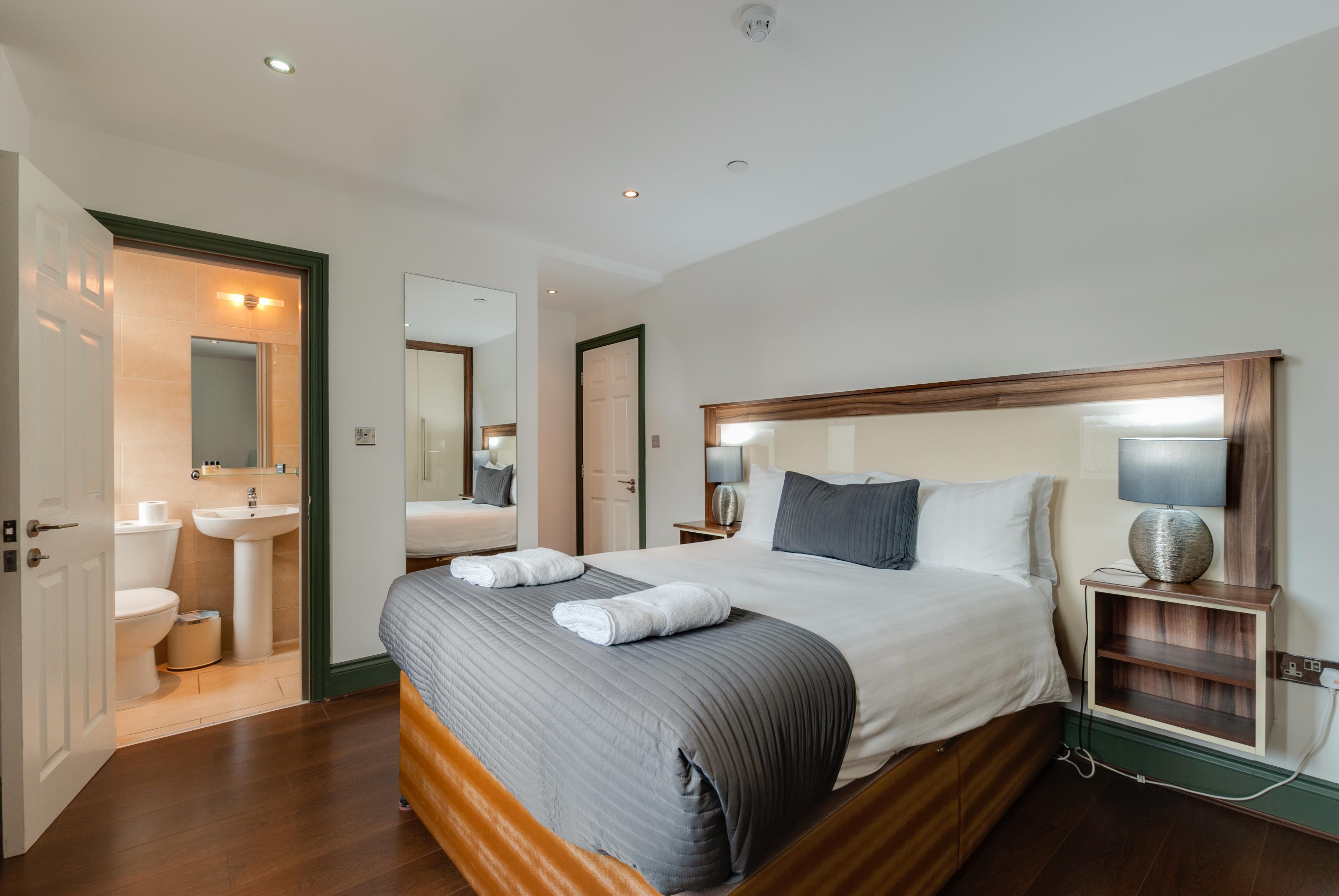 Base Serviced - Sir Thomas Street Apartment Liverpool