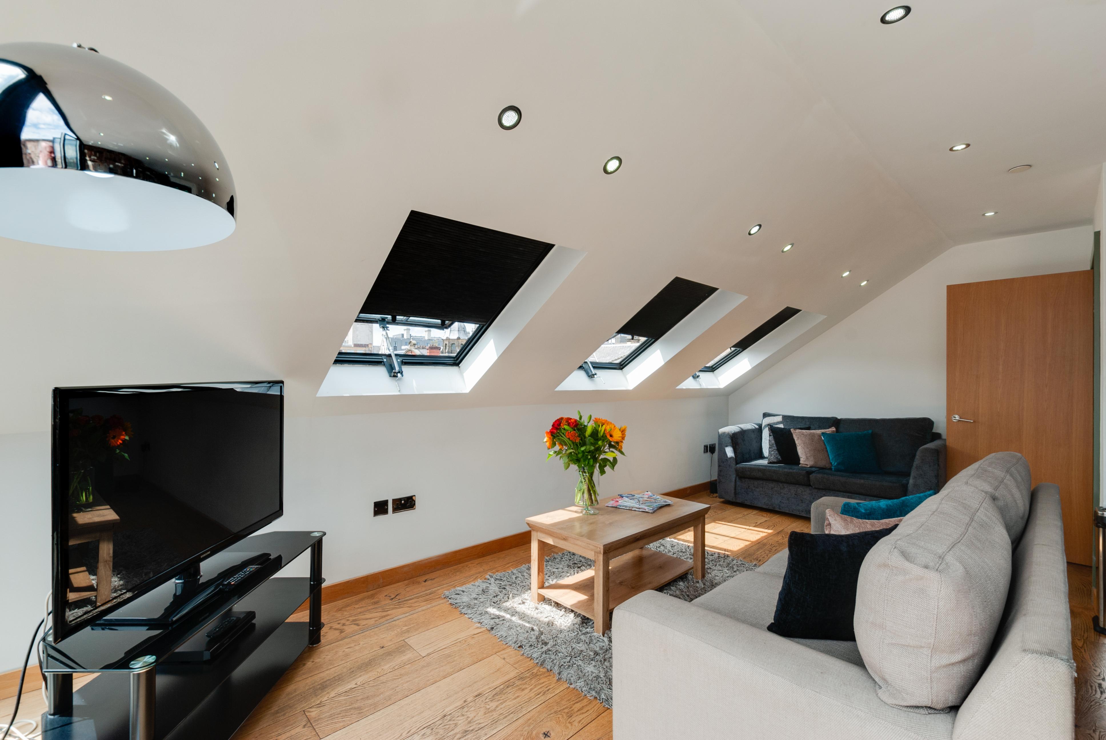 Base Serviced - Sir Thomas Street Apartment *