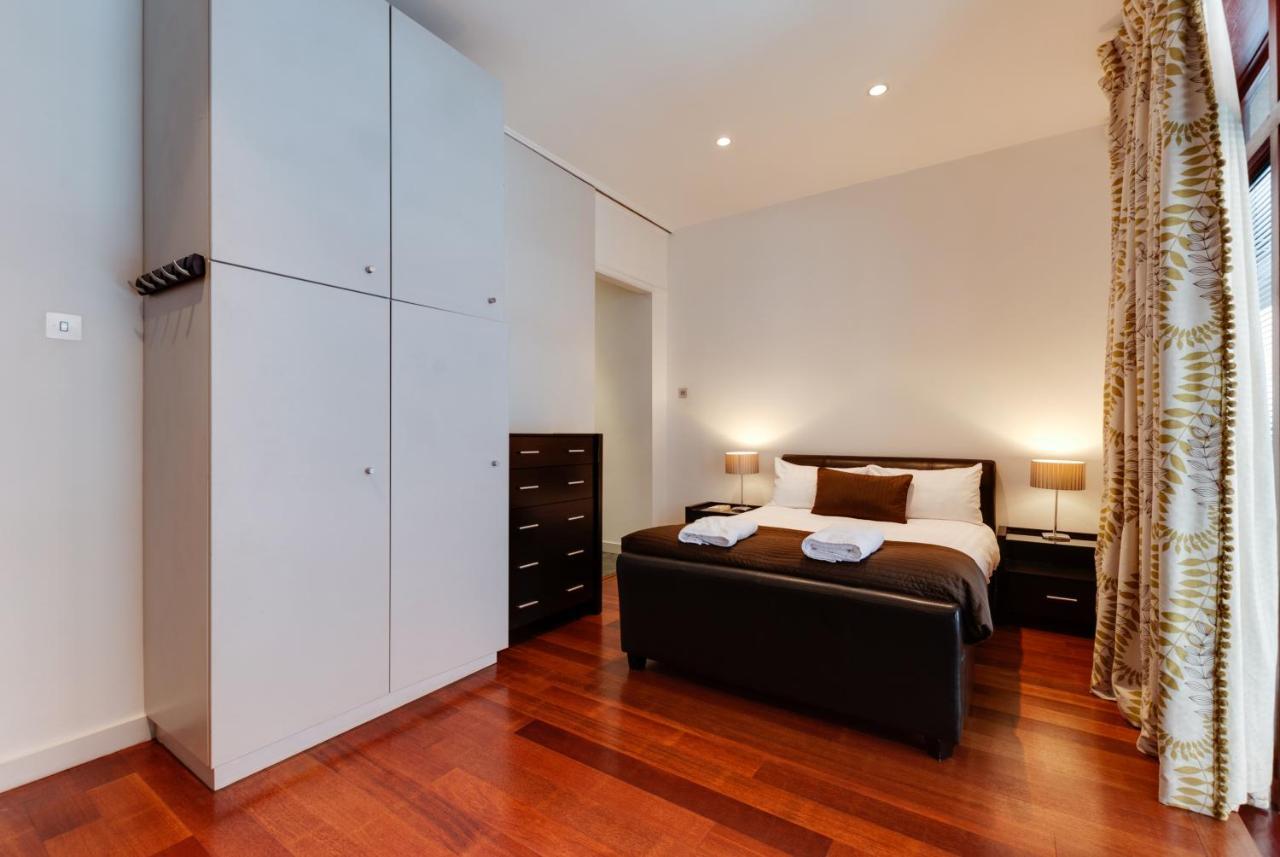 Base Serviced - Sir Thomas Street Apartment