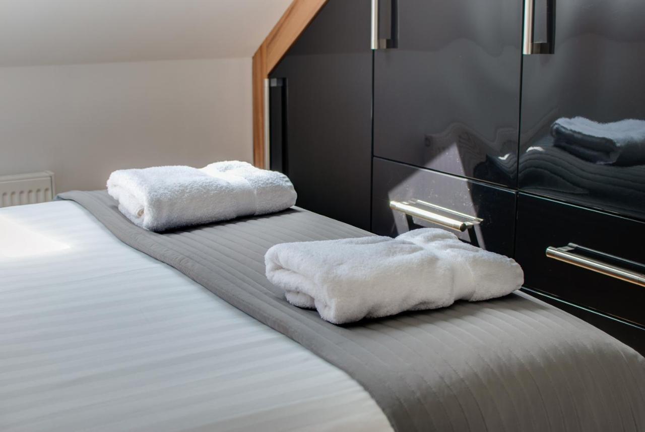 Base Serviced - Sir Thomas Street *