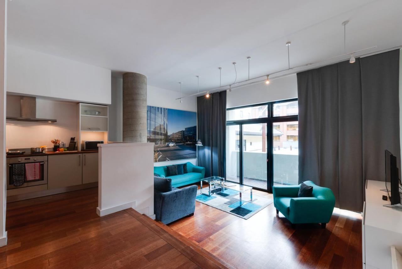 Base Serviced - Sir Thomas Street *